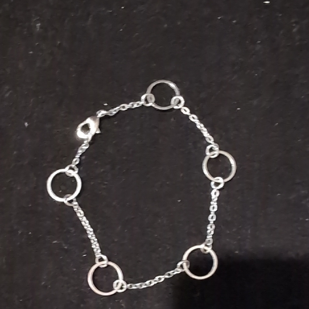 Elegant Silver Chain Bracelet
